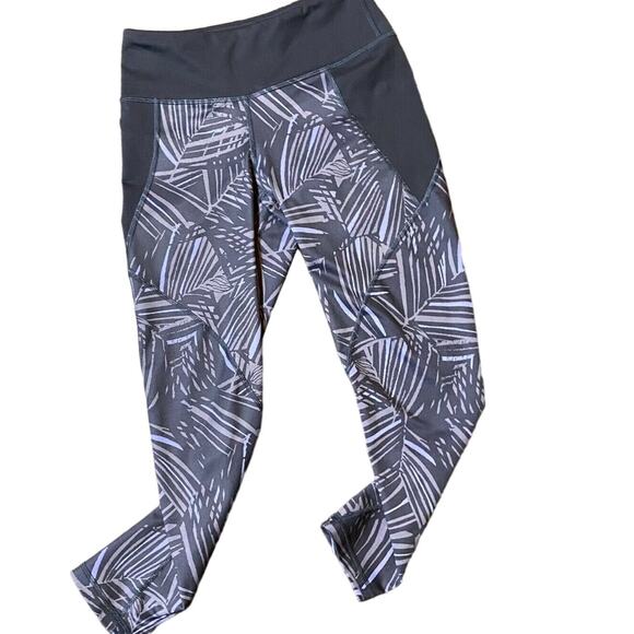 Patagonia Women's Size XS Centered Crops Rain Fern / Smolder Blue Leggings - Picture 2 of 12